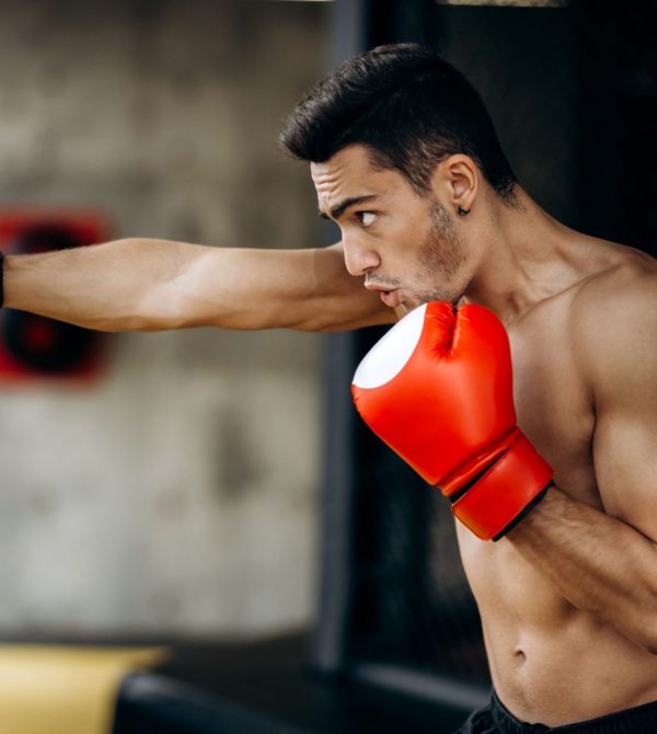 Kickboxing training for 1 Online Fitness Coaching Luxembourg SportsActiator